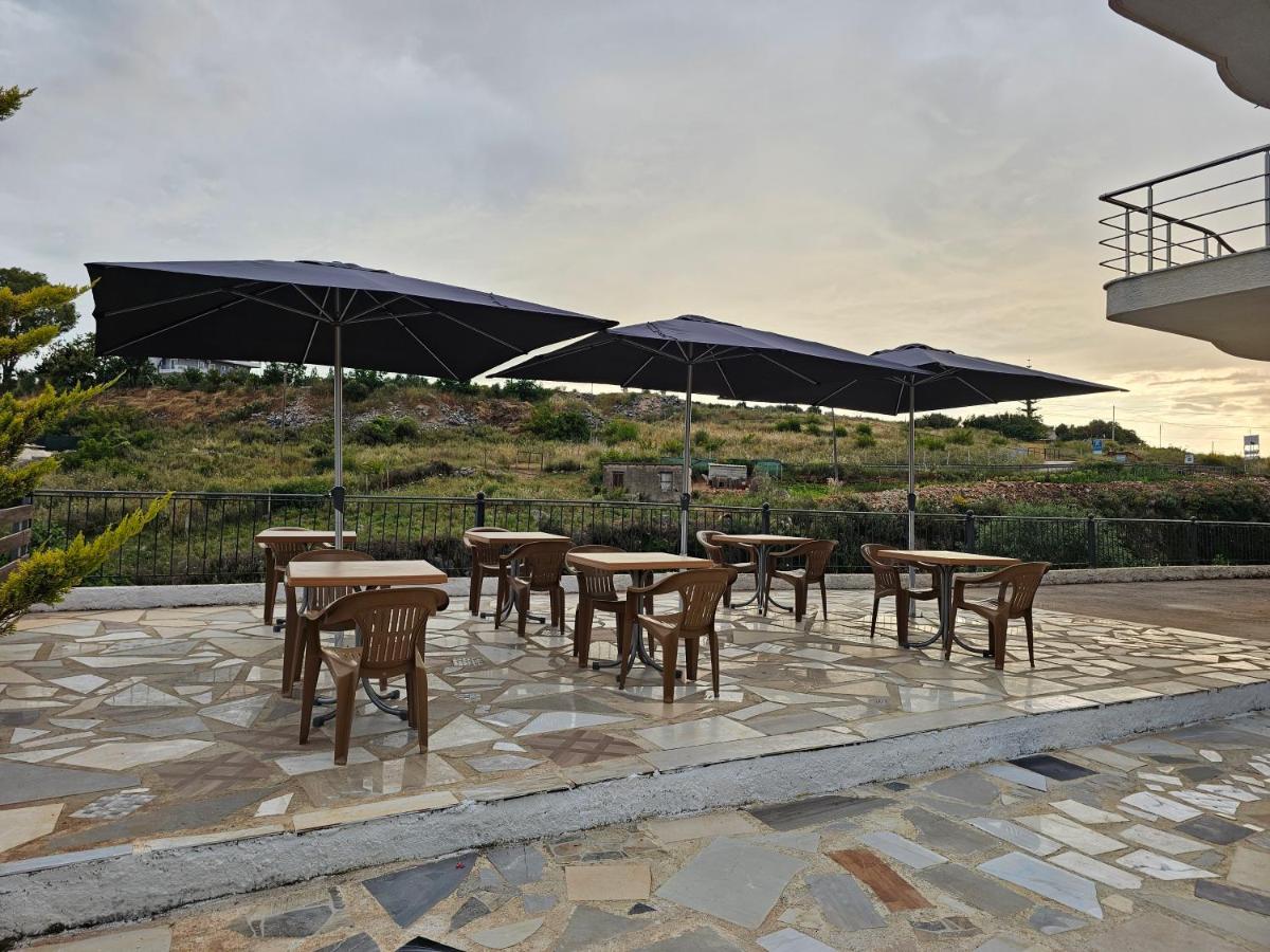 סרנדה Hotel Irini מראה חיצוני תמונה