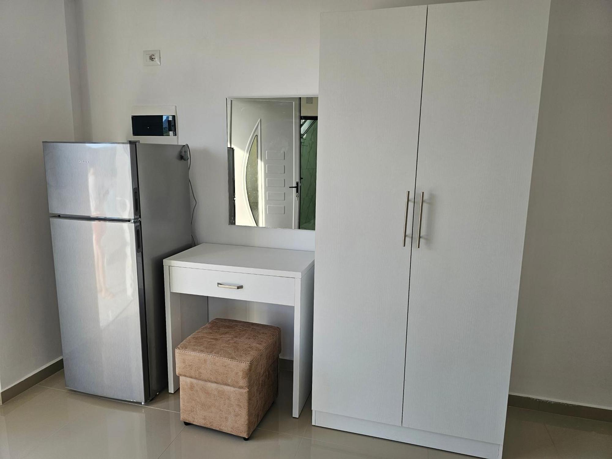 סרנדה Hotel Irini מראה חיצוני תמונה