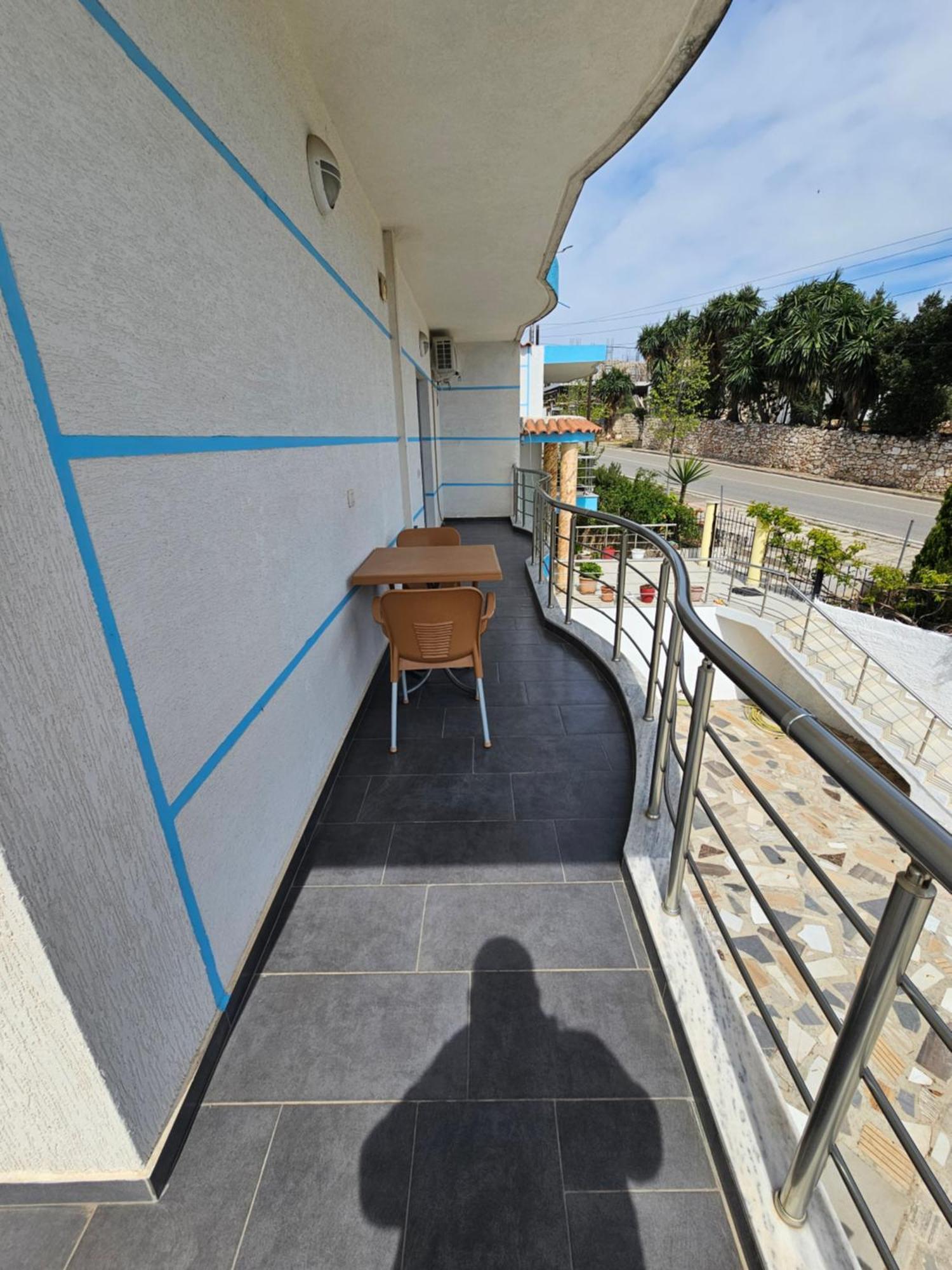 סרנדה Hotel Irini מראה חיצוני תמונה