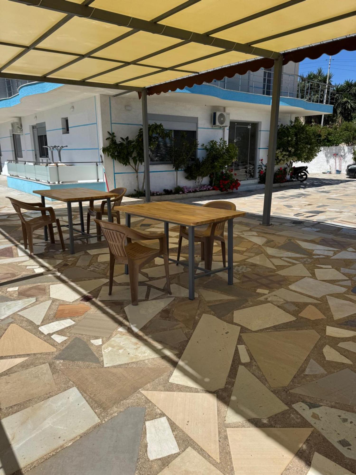 סרנדה Hotel Irini מראה חיצוני תמונה