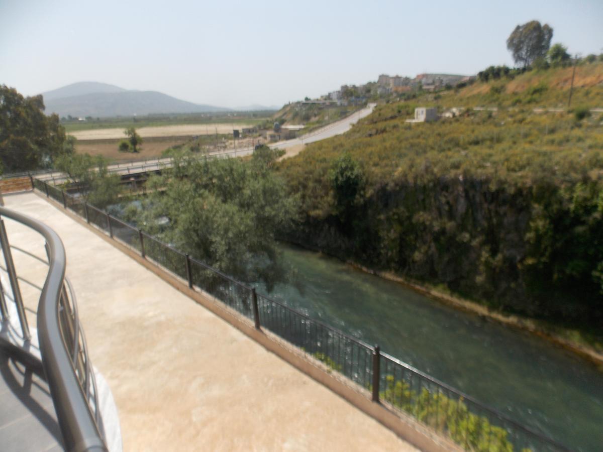 סרנדה Hotel Irini מראה חיצוני תמונה