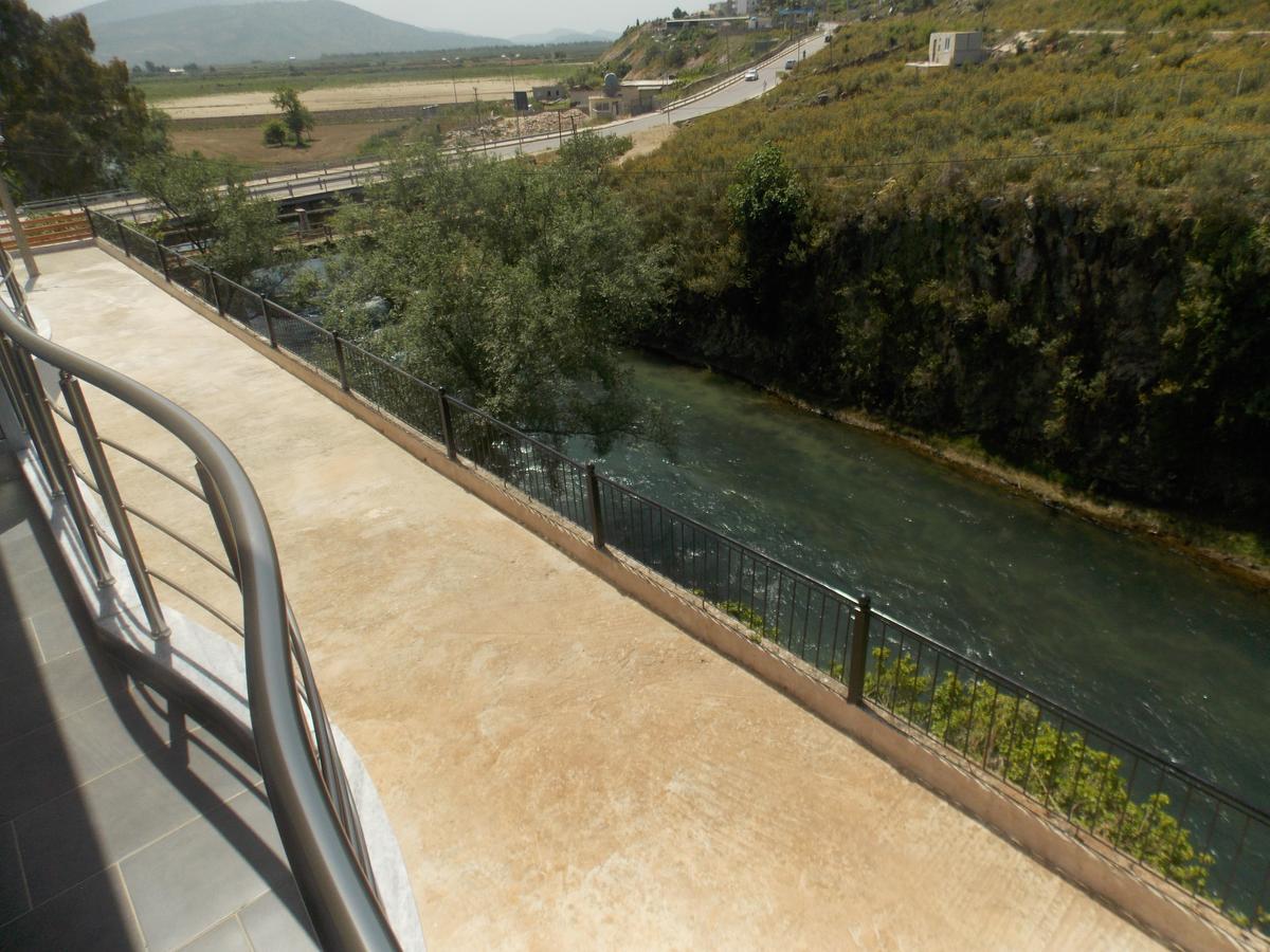 סרנדה Hotel Irini מראה חיצוני תמונה